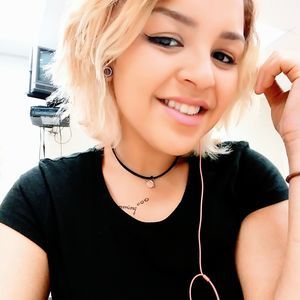 Meet your Posher, Wilmarie